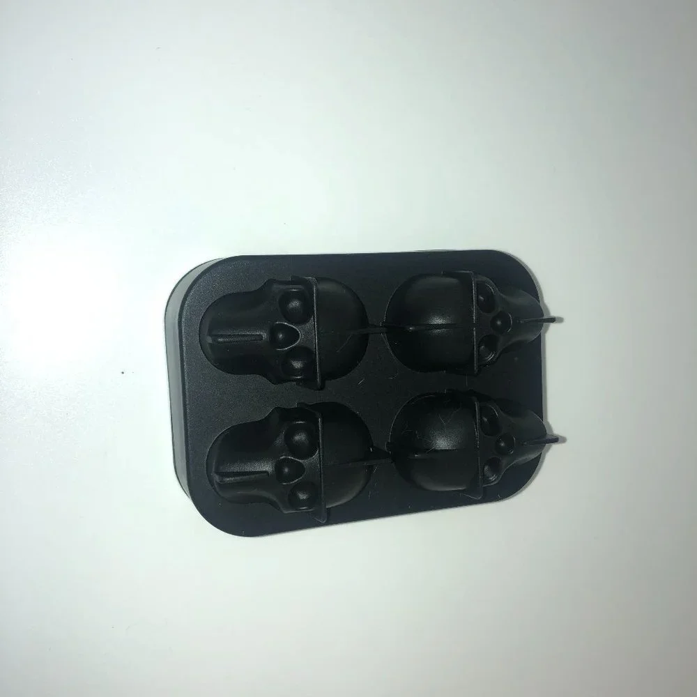3D Black Skull‎ Ice Cube Tray or Mold Silicone